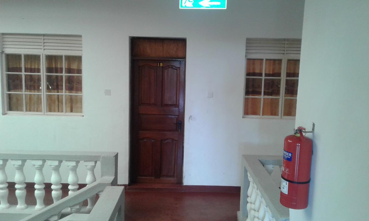 Skyway Hotel Entebbe Luaran gambar