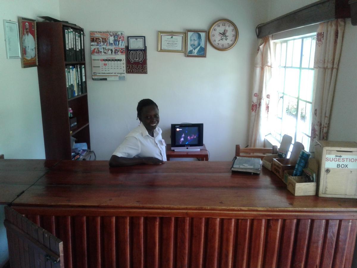 Skyway Hotel Entebbe Luaran gambar
