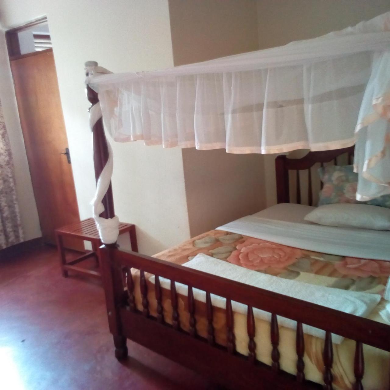 Skyway Hotel Entebbe Luaran gambar