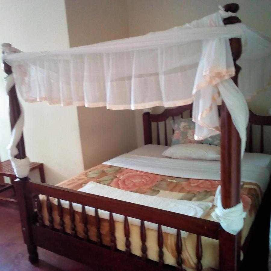 Skyway Hotel Entebbe Luaran gambar